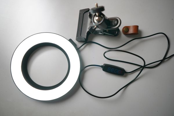 Portable lighting for travel vlogging