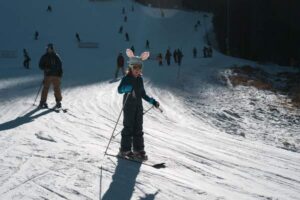 How to Plan a Family Ski Vacation With Kids
