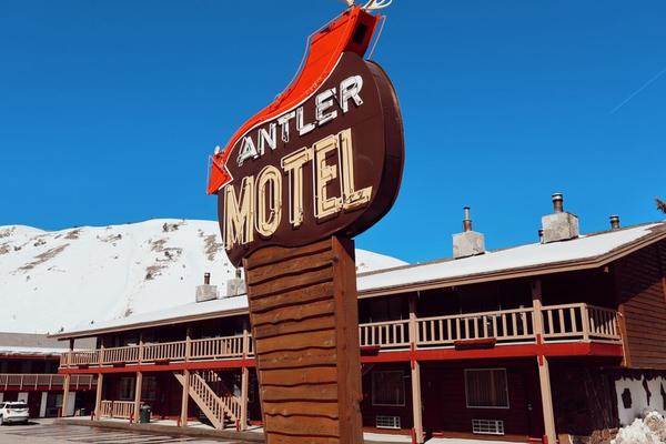 winter honeymoon destinations in the usa